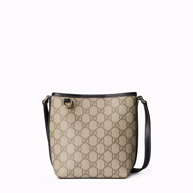 847090_FAEUC_9741_001_065_0000_Light