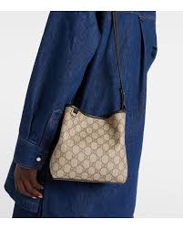 847090_FAEUC_9741_001_065_0000_Light